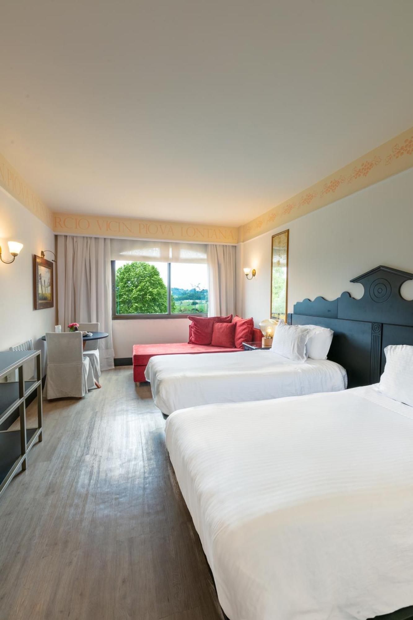 Do Vinho Vitivinicola Hotel